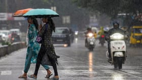 Kerala Weather Update: ഇന്നും മഴയുണ്ടേ… കുടയെടുക്കാന്‍ മറക്കണ്ട, എട്ട് ജില്ലകളില്‍ യെല്ലോ അലര്‍ട്ട്...