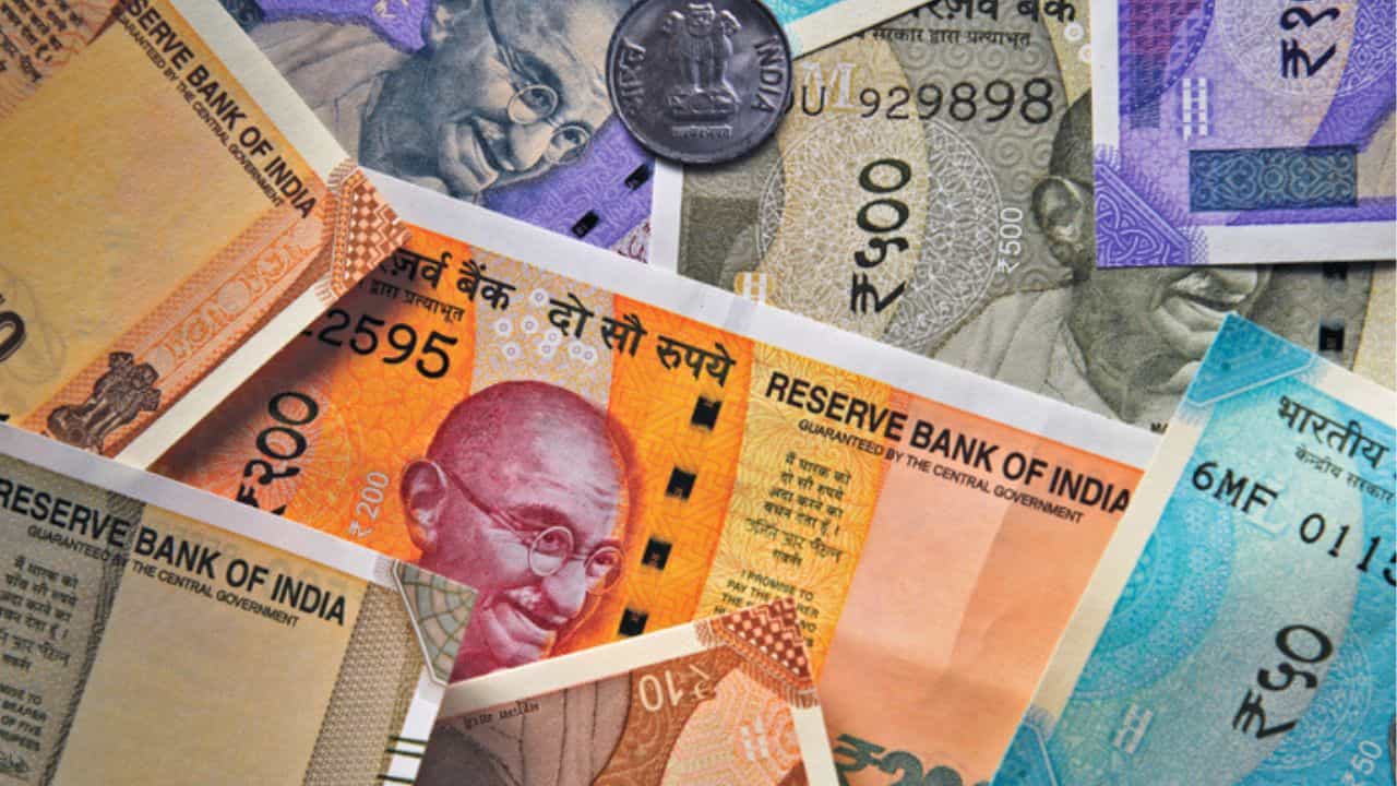 8th Pay Commission: 20 മാസം, ജീവനക്കാർക്ക് നഷ്ടം 4 ലക്ഷം രൂപ! എത്ര രൂപ കുടിശ്ശിക ലഭിക്കും?