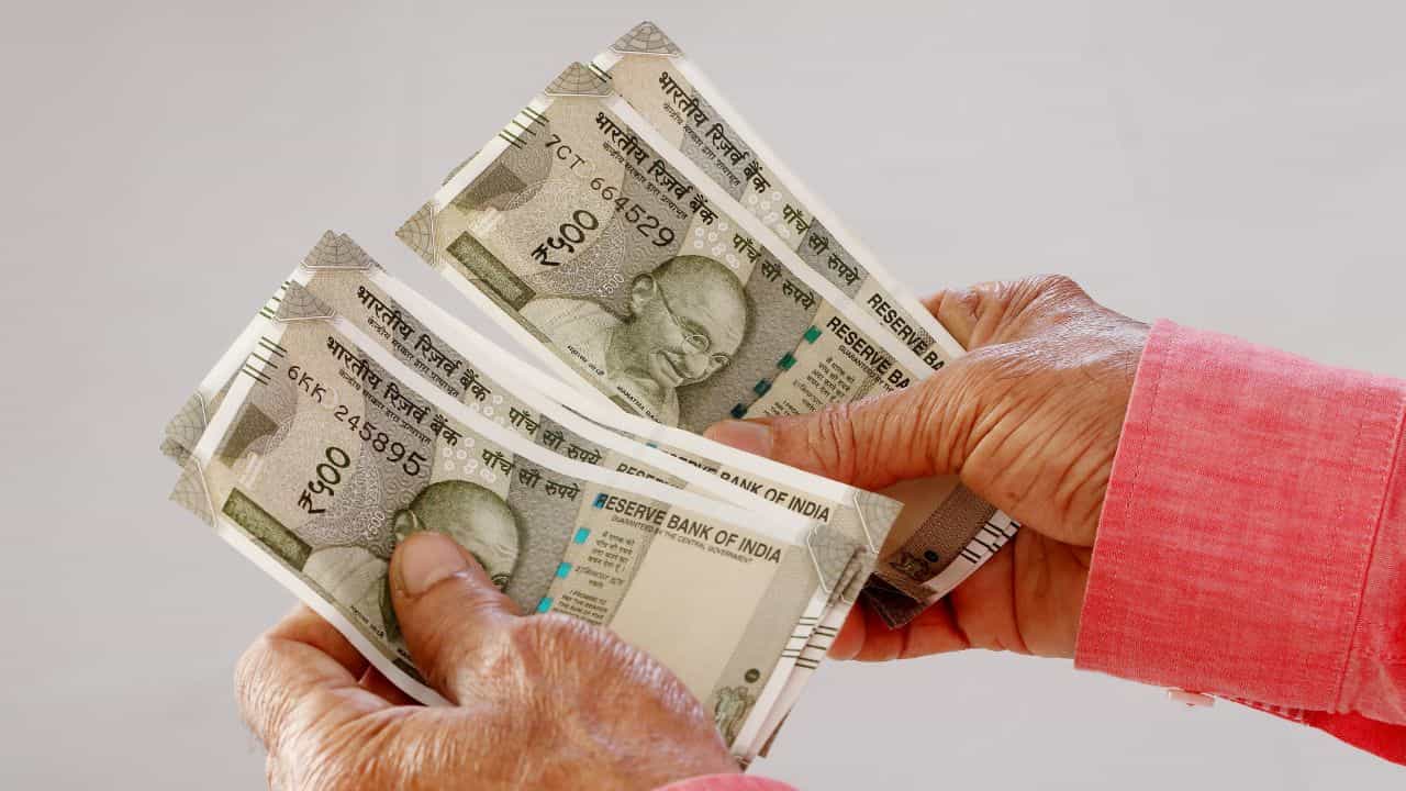 8th Pay Commission: ശമ്പള പരിഷ്കരണം വൈകിയാലും ജീവനക്കാർക്ക് ആശ്വാസം; ഡിഎ വർദ്ധനവ് ഉടൻ