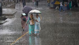 കനത്ത മഴ വരുന്നു, 3 ജില്ലകളിൽ റെഡ് അലർട്ട്