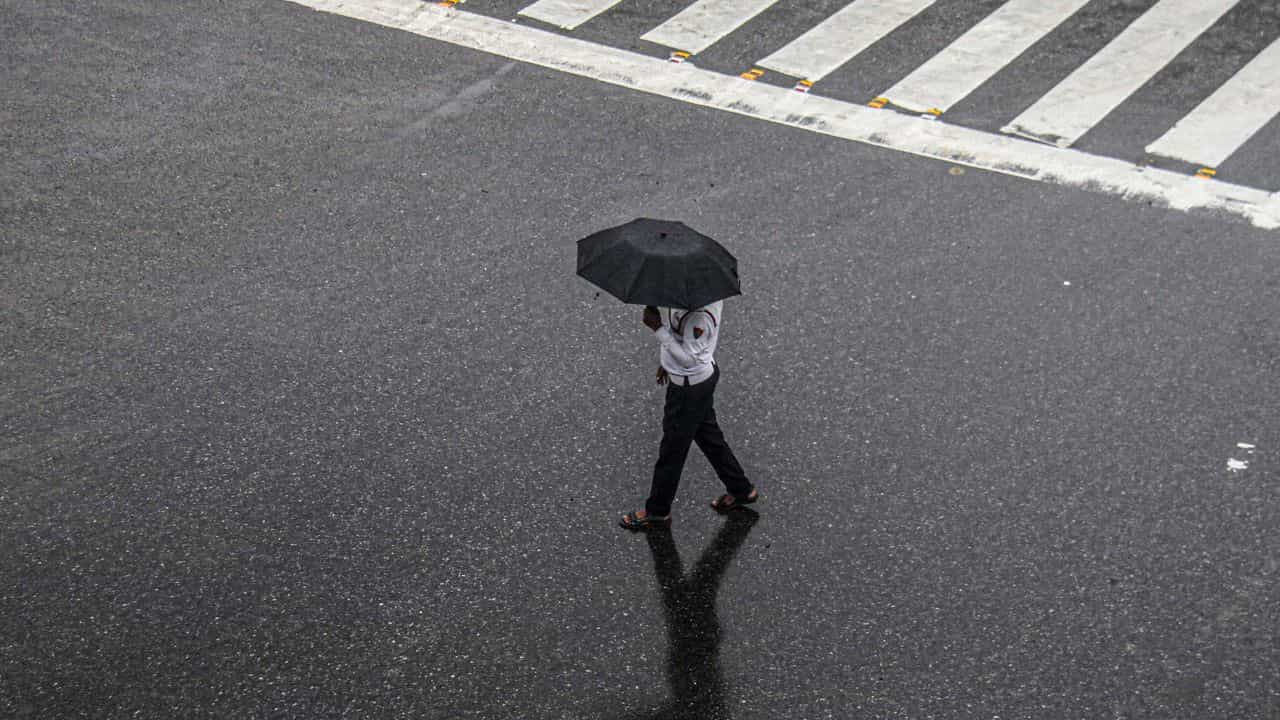 Kerala Weather Update: അതിശക്തമായ മഴ ഉടൻ, ശ്രദ്ധിക്കേണ്ടത് ഈ ജില്ലക്കാർ... കാലാവസ്ഥ മുന്നറിയിപ്പിൽ മാറ്റം Kerala Weather Update: അതിശക്തമായ മഴ ഉടൻ, ശ്രദ്ധിക്കേണ്ടത് ഈ ജില്ലക്കാർ... കാലാവസ്ഥ മുന്നറിയിപ്പിൽ മാറ്റം