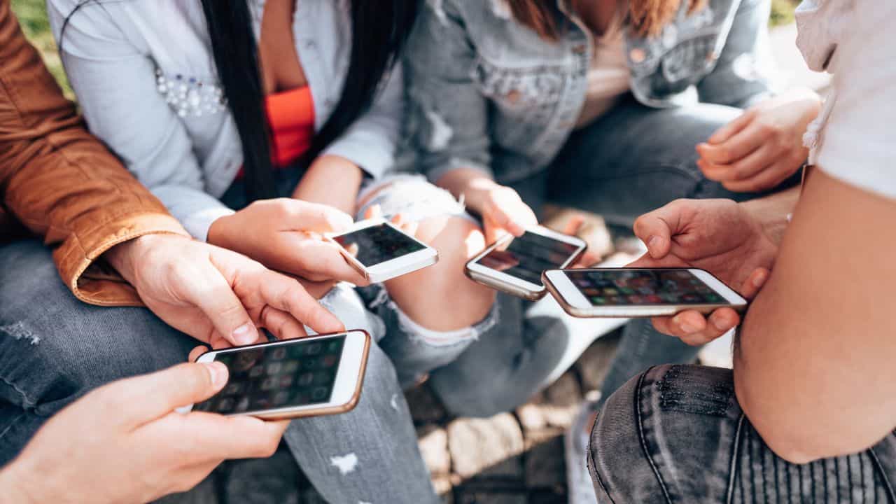 Reduce Screen Time: റീൽസ് അഡിക്ഷൻ തടയാം! ഈ ഒരൊറ്റ മാറ്റം വരുത്തിയാൽ പിന്നെ ഫോണിലേക്ക് നോക്കില്ല