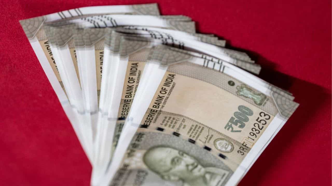 12th Pay Commission: ശമ്പളക്കമ്മീഷൻ എവിടെ, കാലാവധി കഴിഞ്ഞിട്ടും റിപ്പോർട്ടില്ല!