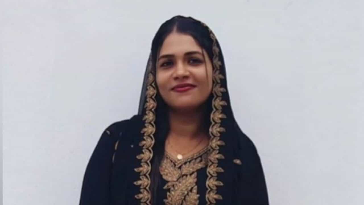 മതം മാറാൻ സമ്മർദ്ദം; സ്വകാര്യ ദൃശ്യങ്ങള് പ്രചരിപ്പിക്കുമെന്ന് ഭീഷണി; മരണത്തിന് തൊട്ടുമുമ്പും അരുണ് ഷഹനയെ മര്ദ്ദിച്ചു മതം മാറാൻ സമ്മർദ്ദം; സ്വകാര്യ ദൃശ്യങ്ങള് പ്രചരിപ്പിക്കുമെന്ന് ഭീഷണി; മരണത്തിന് തൊട്ടുമുമ്പും അരുണ് ഷഹനയെ മര്ദ്ദിച്ചു