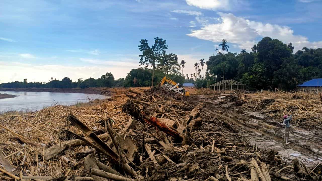 Assam Floods : ആസാം പ്രളയം : മരണം 78 ആയി, 21,000 ഹെക്ടറിലധികം കൃഷിഭൂമി നശിച്ചു Assam Floods : ആസാം പ്രളയം : മരണം 78 ആയി, 21,000 ഹെക്ടറിലധികം കൃഷിഭൂമി നശിച്ചു