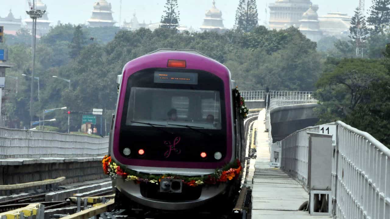 Namma Metro: നമ്മ മെട്രോ ബ്ലൂ ലൈന് ഉടന് തുറക്കും; ഒക്ടബോറില് ട്രയല് റണ് Namma Metro: നമ്മ മെട്രോ ബ്ലൂ ലൈന് ഉടന് തുറക്കും; ഒക്ടബോറില് ട്രയല് റണ്