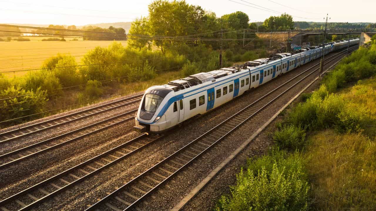 Bengaluru-Chennai Corridor: ബെംഗളൂരു മുതല് ചെന്നൈ വരെ 1 മണിക്കൂര് 13 മിനിറ്റ് യാത്ര; പുതിയ ഇടനാഴിക്ക് അംഗീകാരം Bengaluru-Chennai Corridor: ബെംഗളൂരു മുതല് ചെന്നൈ വരെ 1 മണിക്കൂര് 13 മിനിറ്റ് യാത്ര; പുതിയ ഇടനാഴിക്ക് അംഗീകാരം