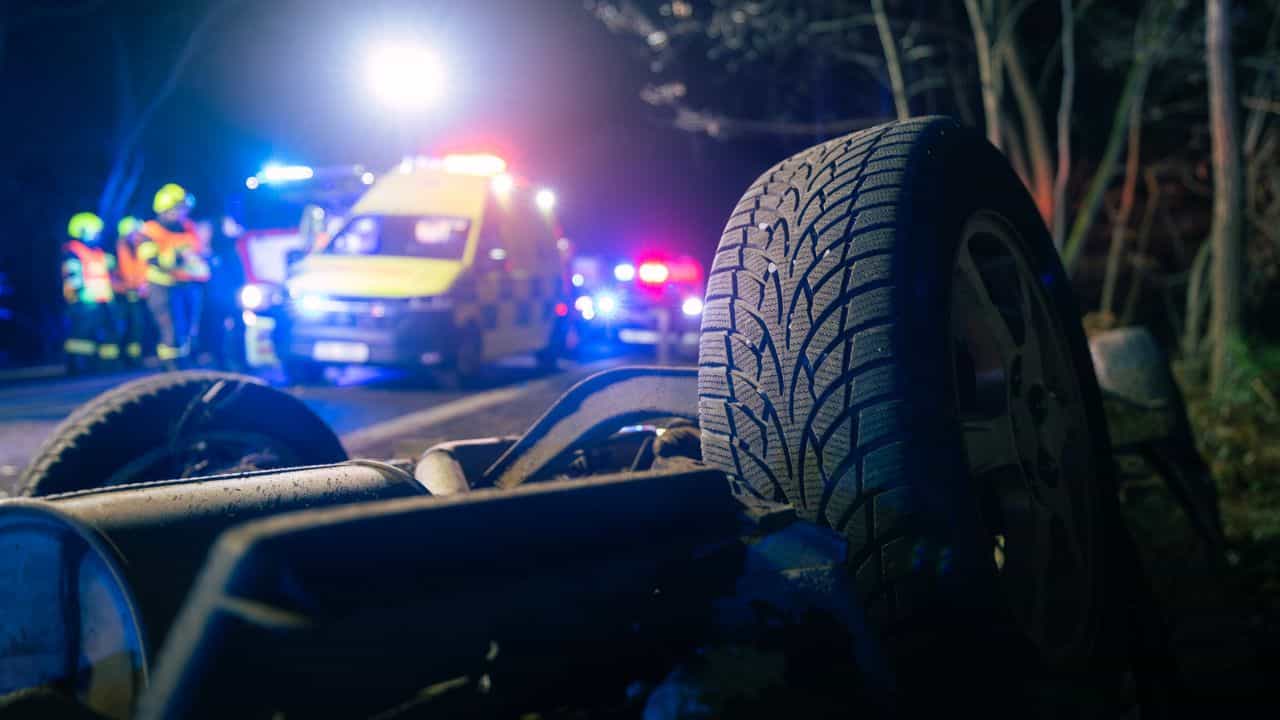 Kannur Car Accident: കണ്ണൂരിൽ കാർ നിയന്ത്രണം വിട്ട് മരത്തിലിടിച്ചു, നാല് പേർക്ക് ദാരുണാന്ത്യം Kannur Car Accident: കണ്ണൂരിൽ കാർ നിയന്ത്രണം വിട്ട് മരത്തിലിടിച്ചു, നാല് പേർക്ക് ദാരുണാന്ത്യം