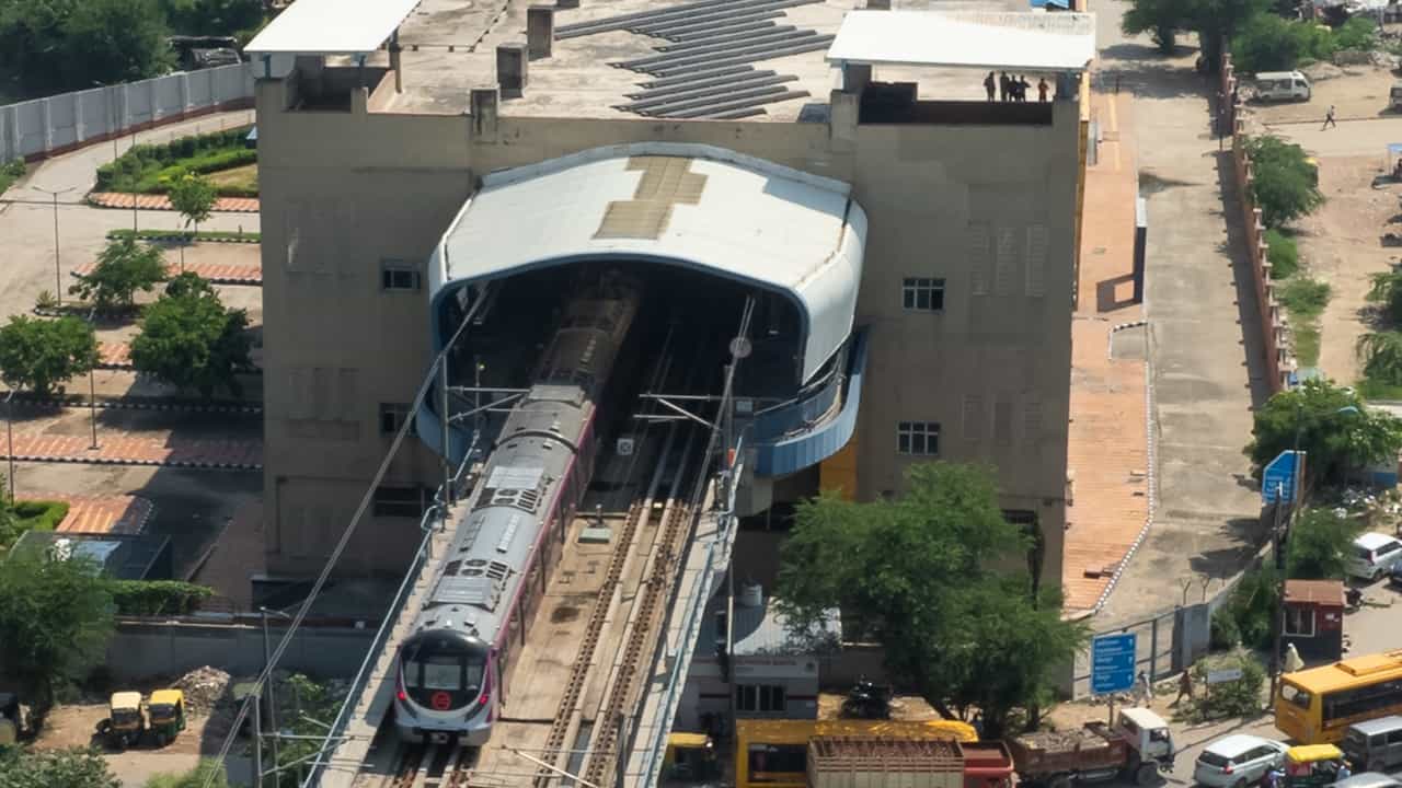 Delhi Metro: ഡൽഹി മെട്രോയിൽ വരുന്നത് വലിയ മാറ്റങ്ങൾ; യാത്ര ഇനി കൂടുതൽ എളുപ്പമാകും