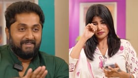 കൈയ്യിലിരുപ്പ് കൊണ്ട് ചീത്തകേട്ടതിന് നമ്മൾ എന്ത് ചെയ്യാനാ