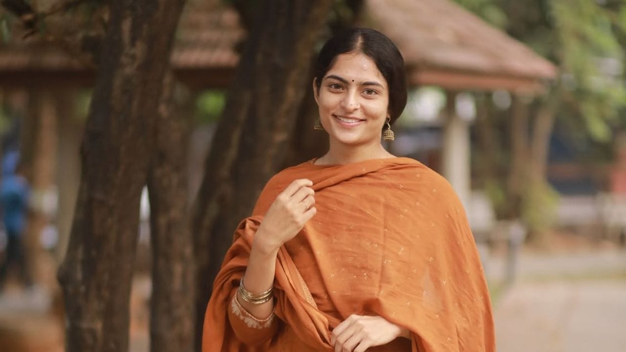 ഗൗരി ഉണ്ണിമായ എന്ന യുവഅഭിനേത്രി ഉപ്പും മുളകും എന്ന ഫ്ലവേഴ്സ് ടിവി യിലെ ഏറെ പ്രശസ്തമായ സീരിയൽ പരമ്പരയിലൂടെയാണ് പ്രേക്ഷക ശ്രദ്ധ നേടുന്നത്. സോഷ്യൽ മീഡിയയിലും താരം സജീവമാണ്. ഇതിനുപുറമേ പ്രമുഖ യൂട്യൂബർ ആയ സഞ്ചുടെക്കി, ജാസി, പ്രമുഖ നടൻ സാഗർ സൂര്യ തുടങ്ങിയവരുടെയും പേരുകൾ സമൂഹമാധ്യമങ്ങളിൽ പുറത്തുവന്ന പ്രഡിക്ഷൻ ലിസ്റ്റിൽ ഉൾപ്പെട്ടിട്ടുണ്ട്.