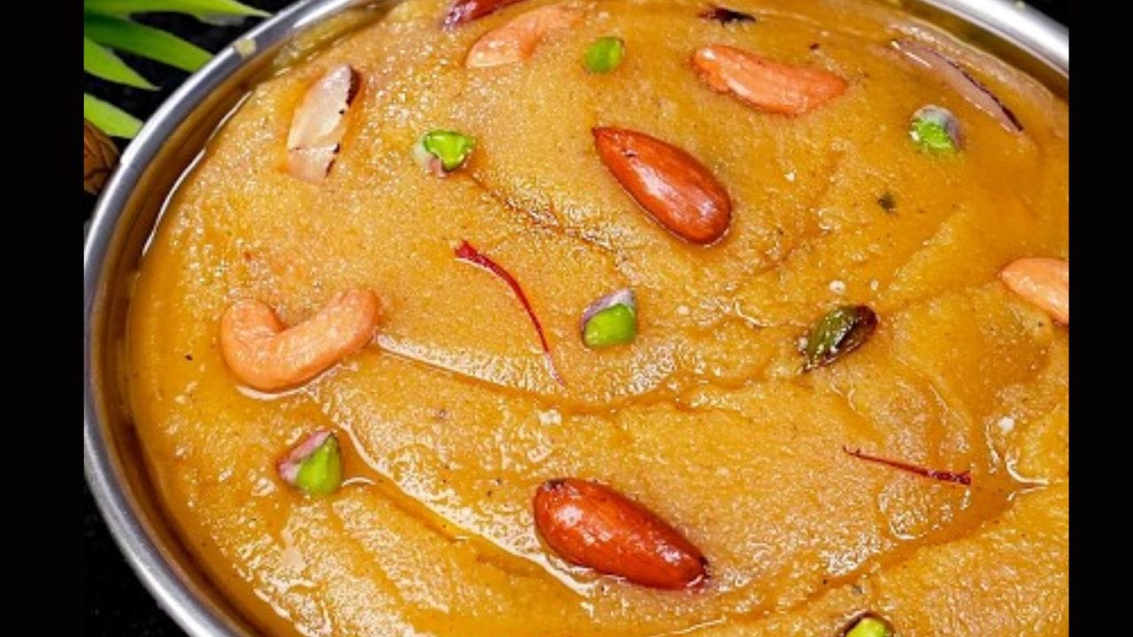 റവ ഹൽവ:സൂചി റവ കൊണ്ട് തയ്യാറാക്കിയ ഹൽവ ശ്രീരാമന് സമർപ്പിക്കുന്നത് വളരെ നല്ലതാണ്. ഇതിൽ ശർക്കരയോ പഞ്ചസാരയോ ചേർക്കാം. കൂടാതെ നെയ്യ്  കശുവണ്ടി അണ്ടിപ്പരിപ്പ് മറ്റു ഡ്രൈ ഫ്രൂട്ട്സ് എന്നിവയെല്ലാം ചേർത്താണ് ഇത് തയ്യാറാക്കേണ്ടത്.