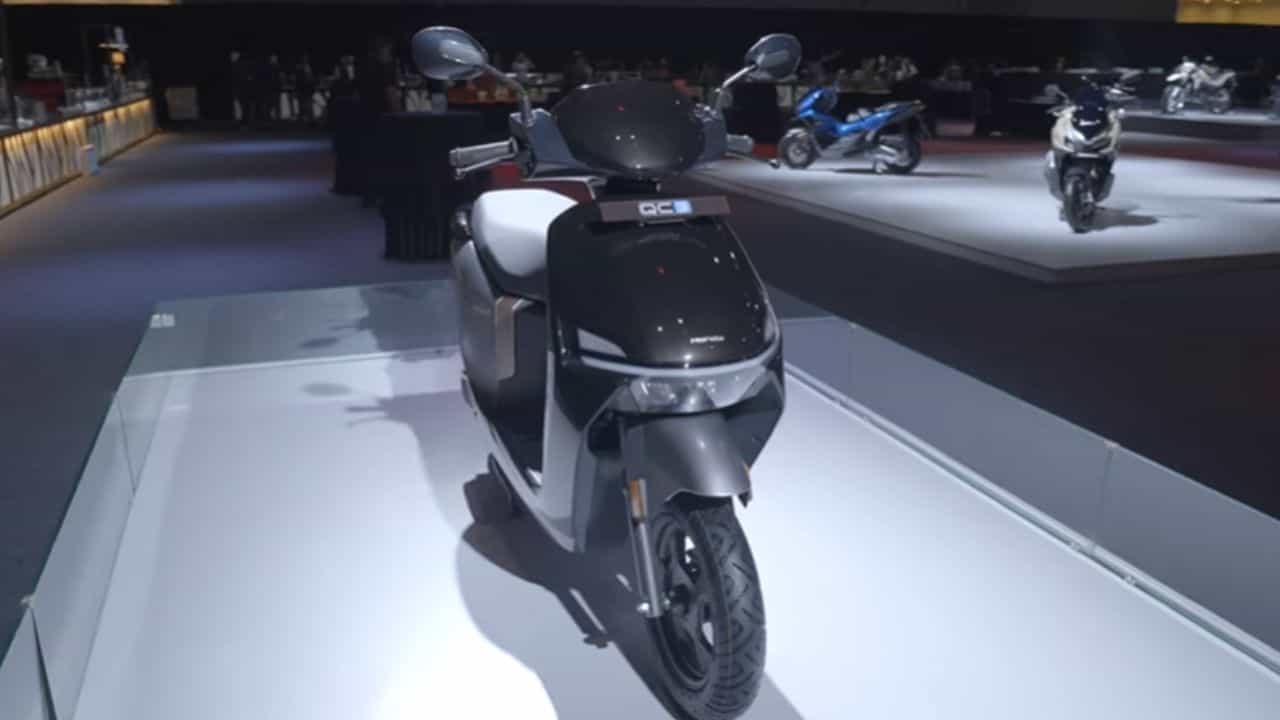 Honda ADV160 : ആ കുറവും തീർന്നു... ഇന്ത്യയിലെ ആദ്യത്തെ ഫ്ലക്സ് ഫ്യുവൽ സ്കൂട്ടറുമായി ഹോണ്ട!