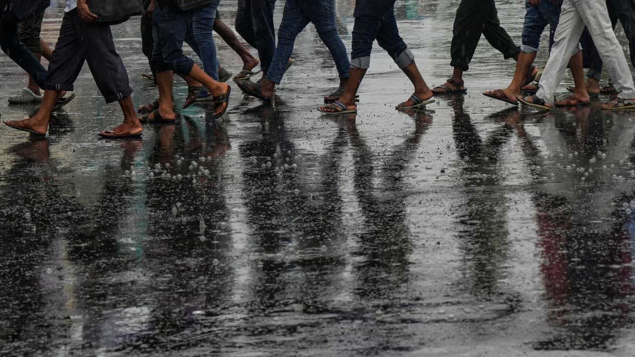 Kerala Weather Update: ഇന്ന് മഴയുണ്ടോ? സംസ്ഥാനത്ത് മുന്നറിയിപ്പുകൾ ഏതെല്ലാം ജില്ലകളിൽ; കാലാവസ്ഥ Kerala Weather Update: ഇന്ന് മഴയുണ്ടോ? സംസ്ഥാനത്ത് മുന്നറിയിപ്പുകൾ ഏതെല്ലാം ജില്ലകളിൽ; കാലാവസ്ഥ