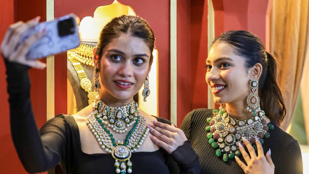 Kerala Gold Rate: ഇറാനില്‍ തട്ടിത്തെറിച്ച് പൊന്ന്; ജൂലൈ 14-ലെ കേരളത്തിലെ സ്വര്‍ണവില