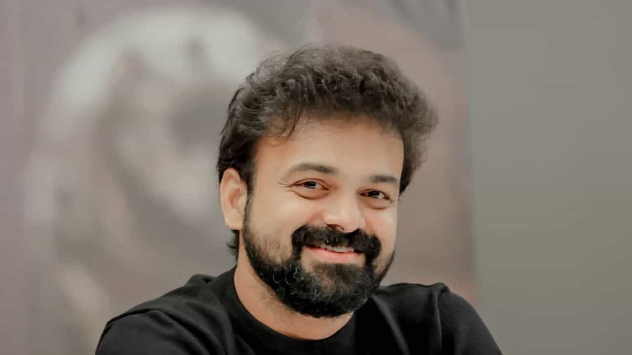 എല്ലാത്തിലും അഭിപ്രായം പറയണം എന്ന നിർബന്ധം ശരിയല്ല; സി.ജെ.പി പ്രതിഷേധത്തിൽ പ്രതികരണവുമായി കുഞ്ചാക്കോ ബോബൻ എല്ലാത്തിലും അഭിപ്രായം പറയണം എന്ന നിർബന്ധം ശരിയല്ല; സി.ജെ.പി പ്രതിഷേധത്തിൽ പ്രതികരണവുമായി കുഞ്ചാക്കോ ബോബൻ