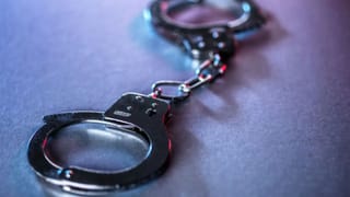 Child Kidnapping : ചോക്ലേറ്റ് നൽകി ആശുപത്രിയിൽ നിന്ന് കുട്ടിയെ തട്ടിക്കൊണ്ടുപോയി, മണിക്കൂറുകൾക്കുള്ളിൽ പ്രതികളെ പൊക്കി