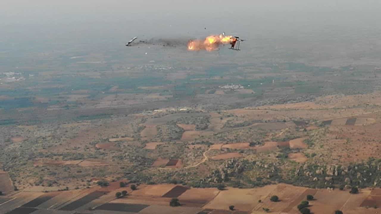 Iran-US Conflict: ഇറാനില് കനത്ത വ്യോമാക്രമണം; തിരിച്ചടിച്ച് ഇറാന്, വിറച്ച് ഗള്ഫ് രാജ്യങ്ങള് Iran-US Conflict: ഇറാനില് കനത്ത വ്യോമാക്രമണം; തിരിച്ചടിച്ച് ഇറാന്, വിറച്ച് ഗള്ഫ് രാജ്യങ്ങള്