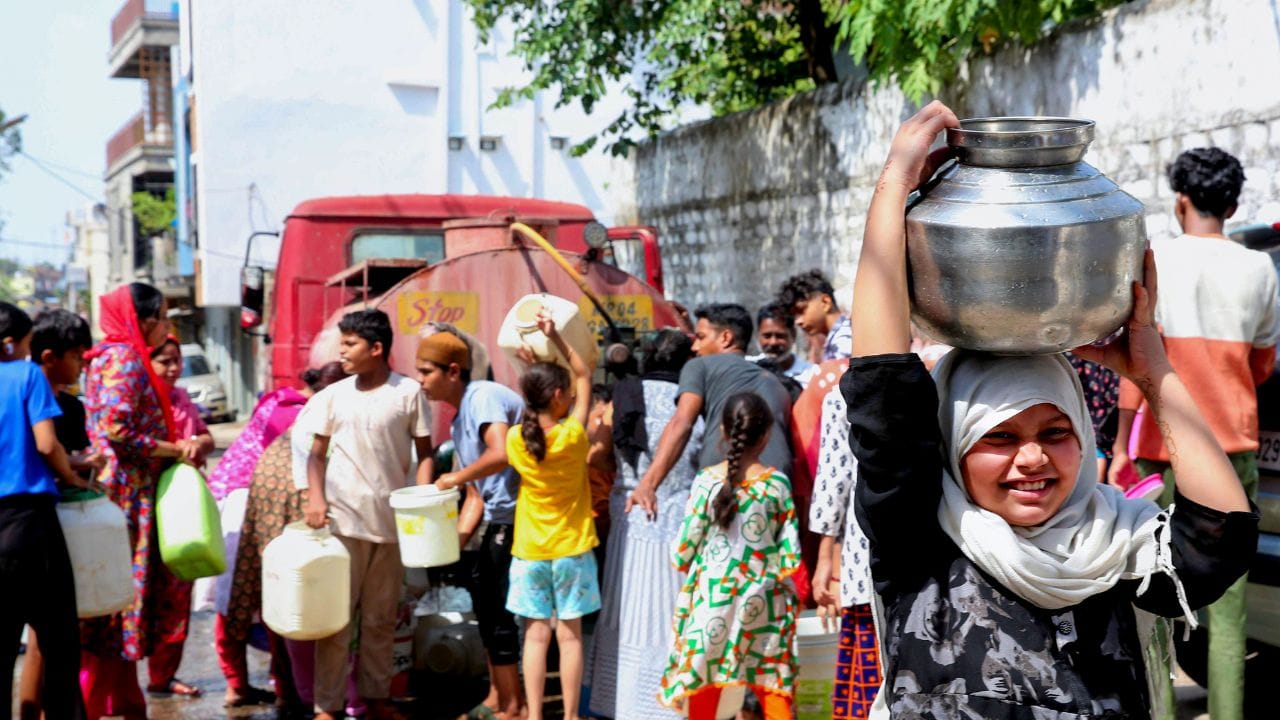 അറ്റക്കുറ്റപ്പണികള്‍ പൂര്‍ത്തിയായാല്‍ ജലവിതരണം സാധാരണ നിലയില്‍ പുനഃസ്ഥാപിക്കുമെന്ന് അധികൃതര്‍ അറിയിച്ചു. ഭാവിയില്‍ തടസമില്ലാത്തതും കാര്യക്ഷമവുമായ ജലവിതരണം ഉറപ്പാക്കുന്നതിനായാണ് അറ്റക്കുറ്റപ്പണികള്‍ നടത്തുന്നതെന്ന് ബിഎംസി അറിയിച്ചു. 20 മണിക്കൂറിനുള്ളില്‍ ജോലികള്‍ പൂര്‍ത്തിയാക്കാനാണ് ബിഎംസി ലക്ഷ്യമിടുന്നത്. 

