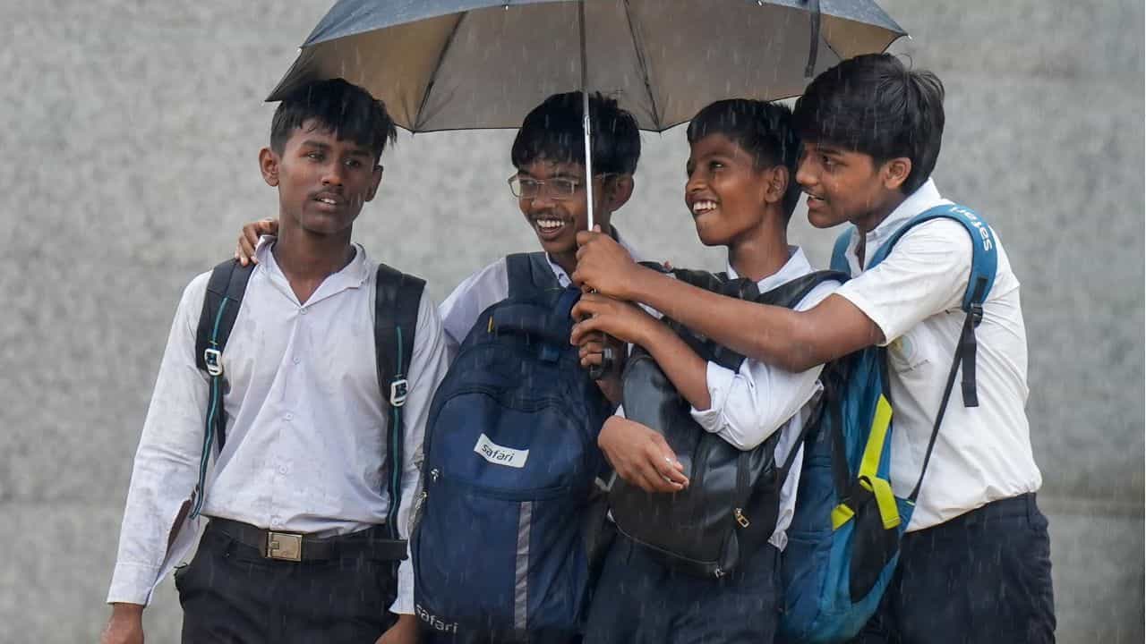 Kerala Plus One Admission: സമയം വൈകരുത്! പ്ലസ് വൺ പ്രവേശനം ഇന്ന് അവസാനിക്കും; വിദ്യാർത്ഥികൾ അറിയേണ്ടത് Kerala Plus One Admission: സമയം വൈകരുത്! പ്ലസ് വൺ പ്രവേശനം ഇന്ന് അവസാനിക്കും; വിദ്യാർത്ഥികൾ അറിയേണ്ടത്