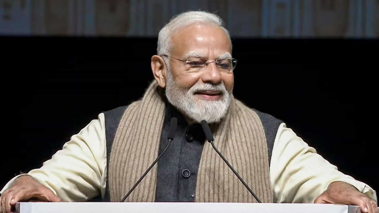 Narendra Modi: ഇക്കാത്ത് മുതല് കോഫി ബോക്സ് വരെ; വിദേശ സന്ദര്ശനത്തില് മോദി നല്കിയ സമ്മാനങ്ങള് Narendra Modi: ഇക്കാത്ത് മുതല് കോഫി ബോക്സ് വരെ; വിദേശ സന്ദര്ശനത്തില് മോദി നല്കിയ സമ്മാനങ്ങള്