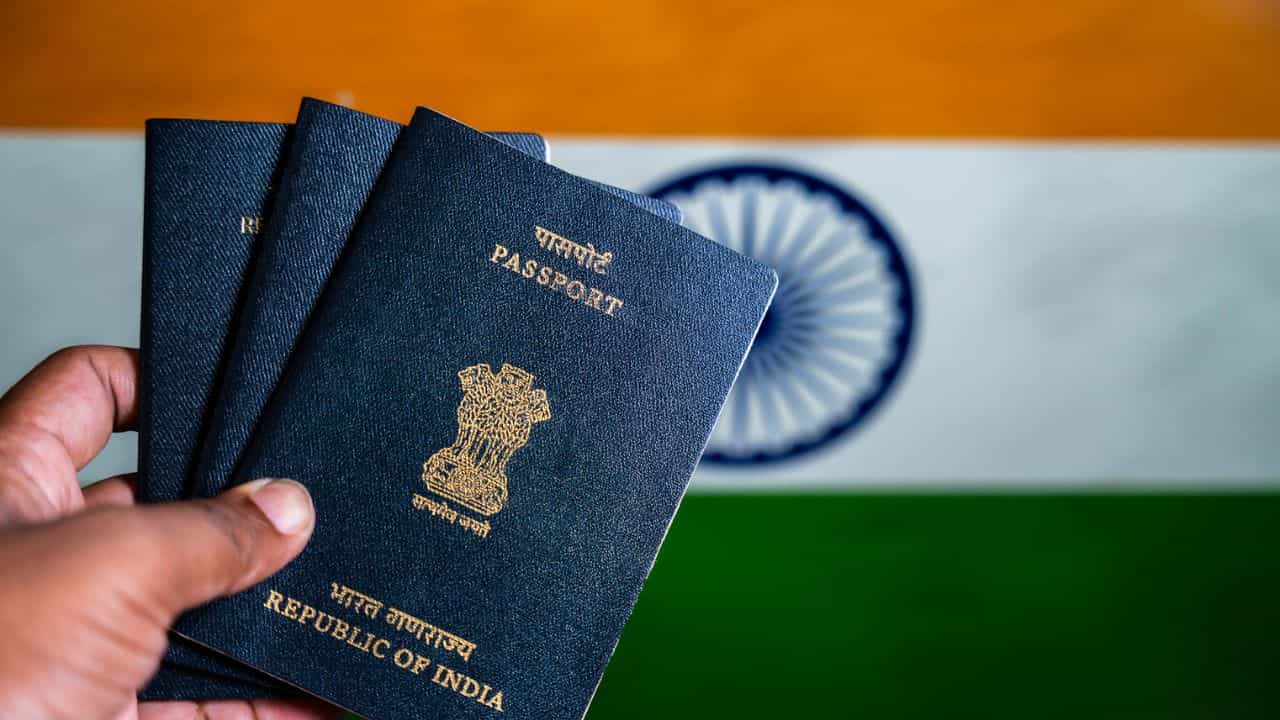 യു.എ.ഇയിൽ ഇന്ത്യൻ പാസ്പോർട്ട് വിസാ സേവനങ്ങളിൽ വീണ്ടും മാറ്റം; ഇക്കാാര്യങ്ങൾ ശ്രദ്ധിക്കുക! യു.എ.ഇയിൽ ഇന്ത്യൻ പാസ്പോർട്ട് വിസാ സേവനങ്ങളിൽ വീണ്ടും മാറ്റം; ഇക്കാാര്യങ്ങൾ ശ്രദ്ധിക്കുക!