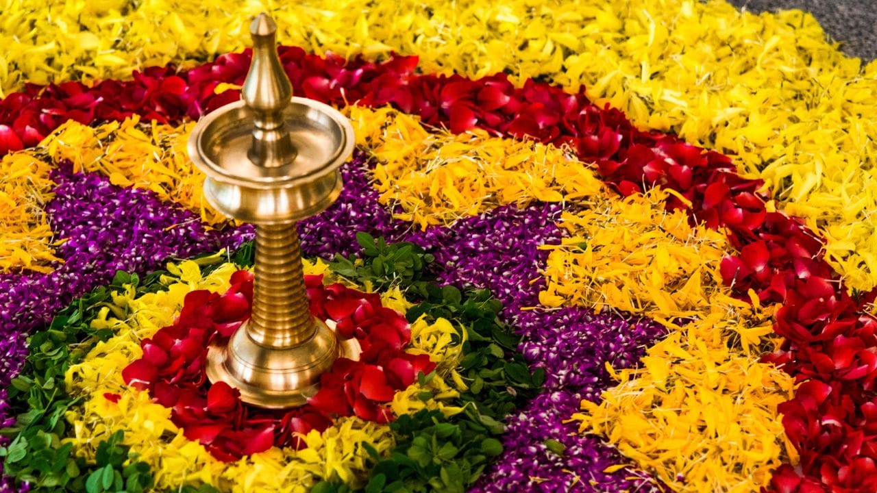 കൊച്ചുമിടുക്കന്മാർക്കും മിടുക്കികൾക്കും ഹൃദയം നിറഞ്ഞ പിള്ളേരോണ ആശംസകൾ!, പഴയകാല ബാല്യത്തിന്റെ ഓർമ്മ പുതുക്കാം... എല്ലാവർക്കും സന്തോഷം നിറഞ്ഞ പിള്ളേരോണം ആശംസിക്കുന്നു!, കുട്ടിപട്ടാളത്തിന് കർക്കിടകത്തിലെ തിരുവോണ ആശംസകൾ, പൂക്കളമിട്ടും സദ്യയുണ്ടും പാറിപറക്കുന്ന കുഞ്ഞുങ്ങൾക്ക് പിള്ളേരോണ ആശംസകൾ, വരും വർഷത്തിൽ എല്ലാവിധ സമൃദ്ധിയും ഐശ്വര്യവും നേർന്നുകൊണ്ട് കുഞ്ഞുങ്ങൾക്ക് പിള്ളേരോണ ആശംസകൾ.