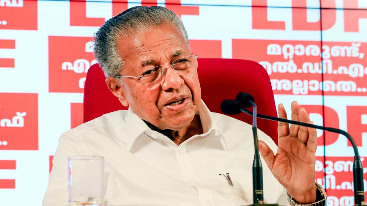 Pinarayi Vijayan: വീര്യം കുറഞ്ഞ മദ്യത്തിന്റെ നികുതിയിളവ്: ബക്കാഡിയുമായുള്ള ഡീൽ ആണ് നടക്കുന്നതെന്ന് പ്രതിപക്ഷ നേതാവ്