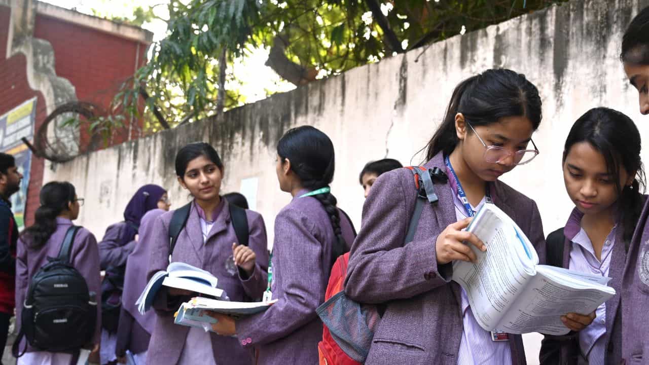 Plus One Result 2026: പ്ലസ് വൺ പരീക്ഷാഫലം ഇന്ന്, റിസൾട്ടറിയാം ഈ ലിങ്കുകൾ വഴി Plus One Result 2026: പ്ലസ് വൺ പരീക്ഷാഫലം ഇന്ന്, റിസൾട്ടറിയാം ഈ ലിങ്കുകൾ വഴി