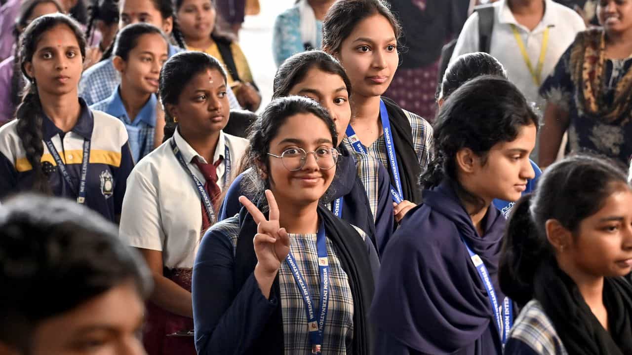 Kerala Plus One Admission 2026: പ്ലസ് വൺ സ്കൂൾ/കോമ്പിനേഷൻ ട്രാൻസ്ഫർ അലോട്ട്മെൻ്റിന് അപേക്ഷിക്കാം; അവസാന തീയതി Kerala Plus One Admission 2026: പ്ലസ് വൺ സ്കൂൾ/കോമ്പിനേഷൻ ട്രാൻസ്ഫർ അലോട്ട്മെൻ്റിന് അപേക്ഷിക്കാം; അവസാന തീയതി