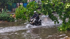 സംസ്ഥാനത്ത് ഇന്നും ശക്തമായ മഴ, രണ്ട് ജില്ലകളിൽ വിദ്യാഭ്യാസ...