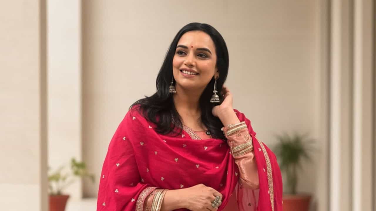 Shwetha Menon AMMA: തെറ്റുകള് തിരുത്തും, പിഴവുണ്ടായത് അനുഭവക്കുറവ് മൂലം; അമ്മ അംഗങ്ങള്ക്ക് ശ്വേതയുടെ കത്ത് Shwetha Menon AMMA: തെറ്റുകള് തിരുത്തും, പിഴവുണ്ടായത് അനുഭവക്കുറവ് മൂലം; അമ്മ അംഗങ്ങള്ക്ക് ശ്വേതയുടെ കത്ത്