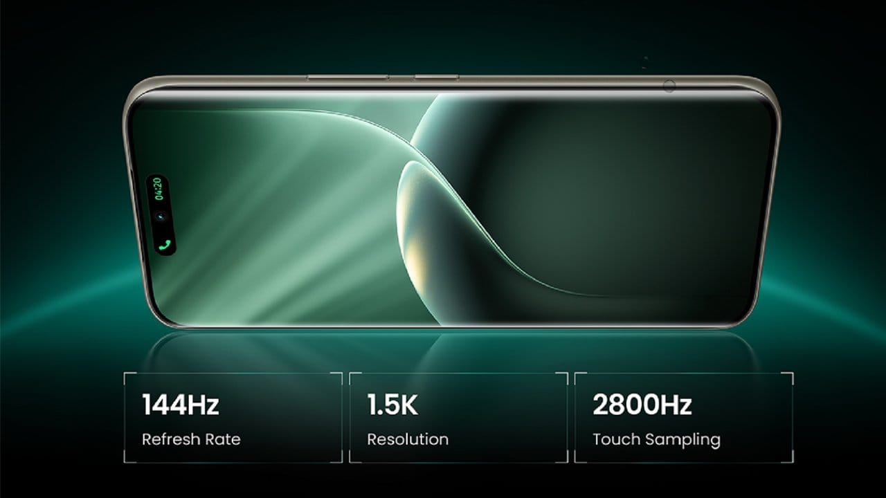ഡിസ്പ്ലേ: 6.78-ഇഞ്ച് (2644 × 1208 പിക്സലുകൾ) 1.5K 3D കർവ്ഡ് AMOLED സ്ക്രീൻ, 144Hz റിഫ്രഷ് റേറ്റ്, 4500 nits വരെ പീക്ക് ബ്രൈറ്റ്നസ്, 2304Hz PWM ഡിമ്മിംഗ്, കോർണിംഗ് ഗൊറില്ല ഗ്ലാസ് 7i പ്രൊട്ടക്ഷൻ എന്നിവ ഇതിലുണ്ട്. ഇൻ-ഡിസ്പ്ലേ ഫിംഗർപ്രിന്റ് സെൻസർ, IR സെൻസർ, സ്റ്റീരിയോ സ്പീക്കറുകൾ, ഡോൾബി അറ്റ്മോസ്, ഹൈ-റെസ് ഓഡിയോ, ഡ്യുവൽ മൈക്രോഫോണുകൾ എന്നിവയും ഇതിലുണ്ട്.