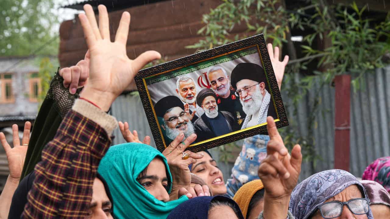 US - Iran Conflict: അമേരിക്ക തോറ്റു കഴിഞ്ഞു, ഖമേനിയുടെ ചോരയ്ക്ക് പകരം ചോദിക്കും; ഇറാൻ പാർലമെന്റ് സ്പീക്കർ US - Iran Conflict: അമേരിക്ക തോറ്റു കഴിഞ്ഞു, ഖമേനിയുടെ ചോരയ്ക്ക് പകരം ചോദിക്കും; ഇറാൻ പാർലമെന്റ് സ്പീക്കർ