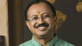 തുലാഭാര ത്രാസ് പൊട്ടിവീണു, വി.മുരളീധരന് പരിക്ക്