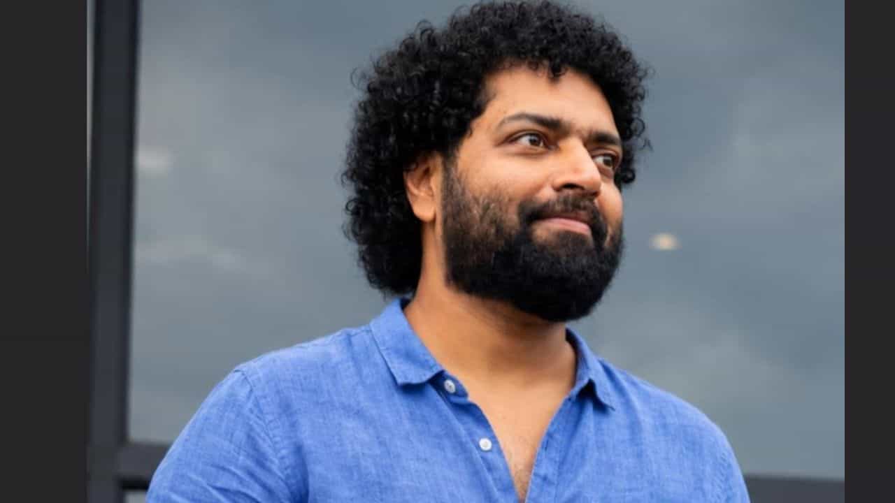 Vijeesh Mani: സംവിധായകൻ വിജീഷ് മണിയുടെ വാഹനം അജ്ഞാത സംഘം കത്തിച്ചു