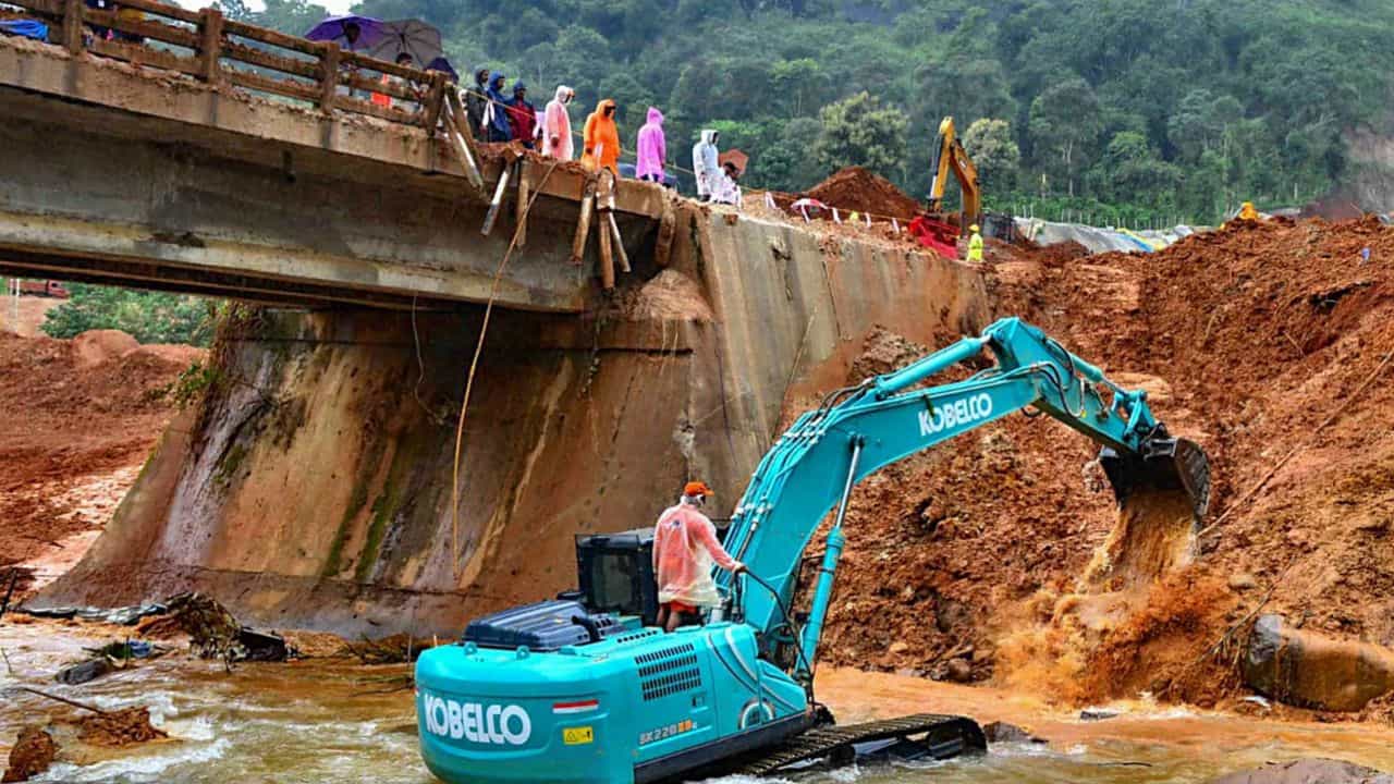 Wayanad Kalladi Landslide: കള്ളാടി മണ്ണിടിച്ചിൽ: ഇരകൾക്ക് ആശ്വാസമായി ഹൈക്കോടതി ഇടപെടൽ, നഷ്ടപരിഹാരം ഉടൻ നൽകണം