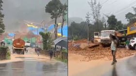 വയനാട്ടിൽ ശക്തമായ മണ്ണിടിച്ചിൽ, ആളുകൾ കുടുങ്ങിക്കിടക്കുന്നു