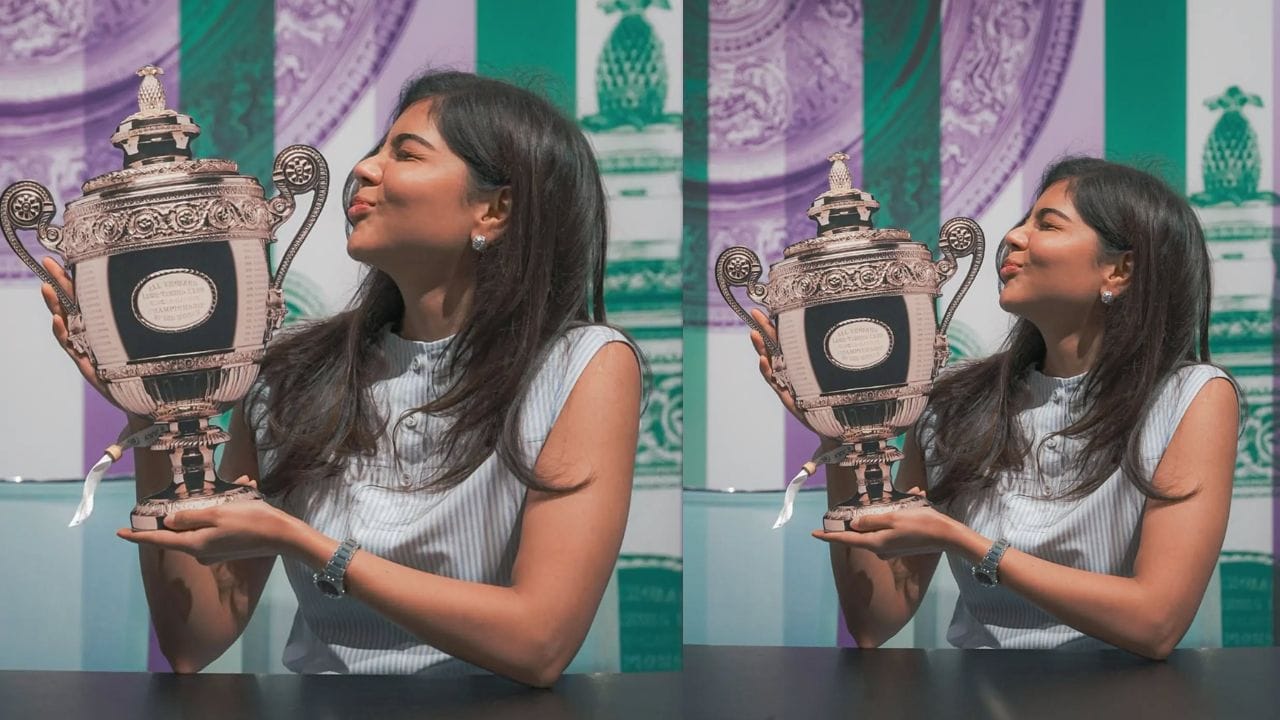 വളരെ കുറഞ്ഞ സിനിമകളിലൂടെ തന്നെ മലയാളികളുടെ മനസ്സിൽ ഇടം നേടിയ താരമാണ് കല്യാണി പ്രിയദർശൻ. സമൂഹ മാധ്യമങ്ങളിൽ വളരെ സജീവമായ താരം തൻ്റെ യാത്രാ വിശേഷങ്ങളും പുതിയ ചിത്രങ്ങളും ആരാധകരുമായി സ്ഥിരമായി പങ്കുവെക്കാറുണ്ട്. അടുത്തിടെ പുറത്തിറങ്ങിയ ലോക ചാപ്റ്റർ വൻ കല്യാണിക്ക് വലിയ സ്വീകാര്യതയാണ് നൽകിയത്. പാൻ ഇന്ത്യൻ സിനിമയായി മാറിയ ലോകയിലെ ചന്ദ്രയെ മലയാളികൾ മാത്രമല്ല ഇന്ത്യയിലെ സിനിമ പ്രേമികൾ ഒന്നടങ്കം സ്വീകരിച്ചു.