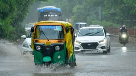 24 വരെ ഇടിമിന്നലോടു കൂടിയ മഴ, ശക്തമായ കാറ്റും; കാലാവസ്ഥ ഇങ്ങനെ