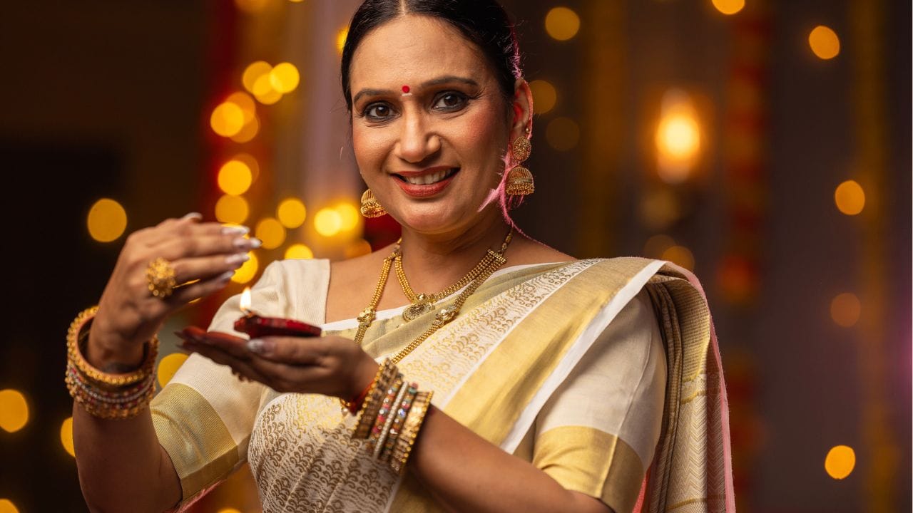 നിങ്ങൾ ഏത് വസ്ത്രം ധരിക്കുമ്പോഴാണോ നിങ്ങൾക്ക് ഉള്ളിൽ നിന്ന് ഏറ്റവും കൂടുതൽ ആത്മവിശ്വാസം തോന്നുന്നത്, അതാണ് നിങ്ങൾക്ക് ഏറ്റവും കൂടുതൽ ചേരുന്ന വസ്ത്രം. കൈകൾക്ക് അല്പം വണ്ണമുണ്ടെങ്കിലും നിങ്ങൾക്ക് സ്ലീവ്ലെസ്സ് ധരിക്കാൻ താല്പര്യവും കംഫർട്ടും ഉണ്ടെങ്കിൽ തീർച്ചയായും അത് ധരിക്കാവുന്നതാണ്.