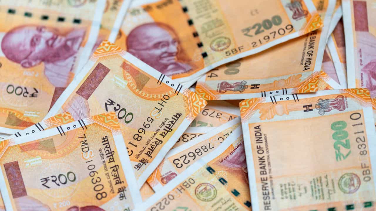 8th Pay Commission: ശമ്പള വർദ്ധനവ് മാത്രമല്ല, കുടിശ്ശിക ഇനത്തിലും കിട്ടും ലക്ഷങ്ങൾ; കൃത്യമായ കണക്ക് ഇതാ...