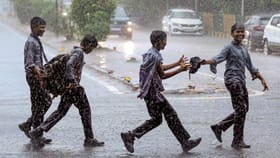 മഴ കനക്കും, ശ്രദ്ധിക്കേണ്ടത് 7 ജില്ലക്കാർ, ഇന്നത്തെ കാലാവസ്ഥ