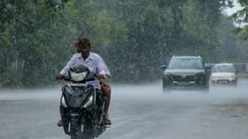 അതിതീവ്ര ന്യൂന മർദ്ദം, 6 ജില്ലകളിൽ ശക്തമായ മഴ; ഇന്നത്തെ കാലാവസ്ഥ