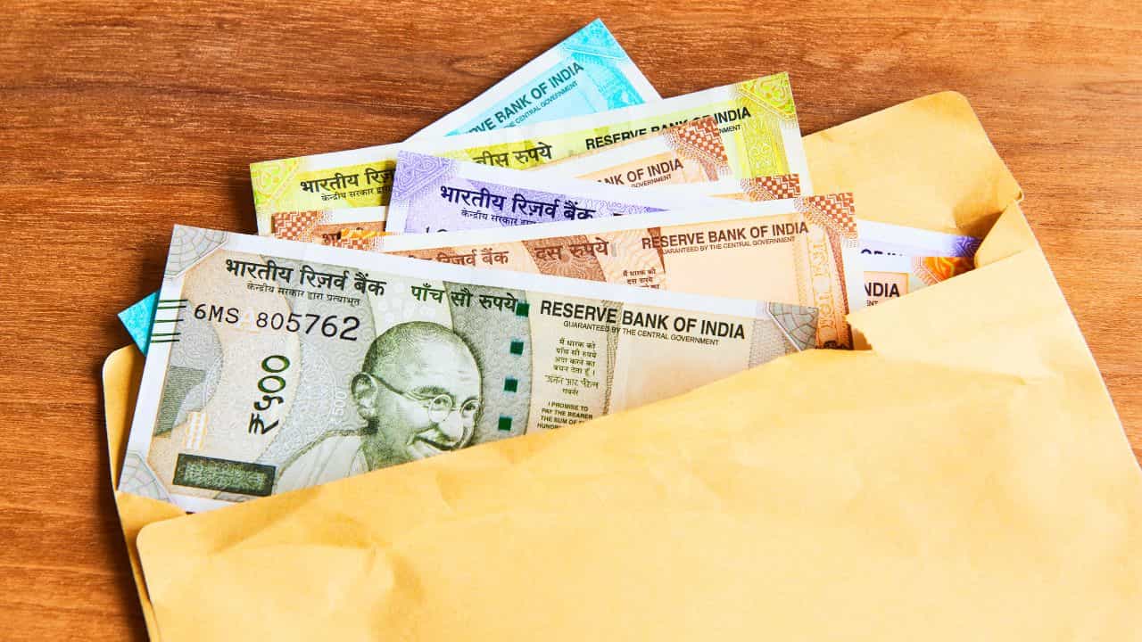8th Pay Commission: 8-ാം ശമ്പള കമ്മീഷൻ: പെൻഷൻ വർദ്ധനവ്, ഗ്രാറ്റുവിറ്റി പരിധി... തീരുമാനം എന്താകും? 8th Pay Commission: 8-ാം ശമ്പള കമ്മീഷൻ: പെൻഷൻ വർദ്ധനവ്, ഗ്രാറ്റുവിറ്റി പരിധി... തീരുമാനം എന്താകും?