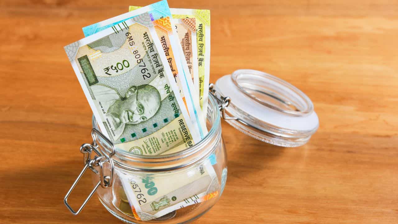 8th Pay Commission: ആദ്യ ശമ്പളം 55 രൂപ, എട്ടാം ശമ്പള കമ്മീഷനിൽ 1.15 ലക്ഷം രൂപ; വൻ ഉയർച്ചയ്ക്ക് കാരണമിത് 8th Pay Commission: ആദ്യ ശമ്പളം 55 രൂപ, എട്ടാം ശമ്പള കമ്മീഷനിൽ 1.15 ലക്ഷം രൂപ; വൻ ഉയർച്ചയ്ക്ക് കാരണമിത്