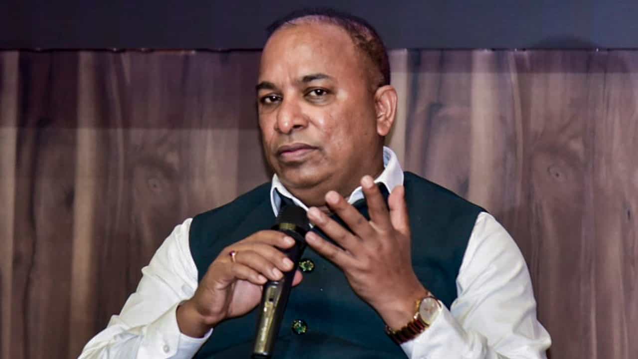 BCCI: ബിസിസിഐ സെക്രട്ടറി ബെംഗളൂരുവിലേക്ക്; അടിയന്തര യോഗം ഉടന്; നിര്ണായകം BCCI: ബിസിസിഐ സെക്രട്ടറി ബെംഗളൂരുവിലേക്ക്; അടിയന്തര യോഗം ഉടന്; നിര്ണായകം
