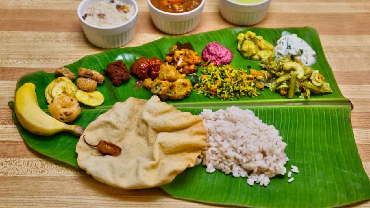 Onam 2026 Banana Leaf Price: ഇലയിട്ടൊരു ഊണ്...വാഴയില അല്പം വെള്ളംകുടിപ്പിക്കും; വില 10 രൂപയിലേക്ക് Onam 2026 Banana Leaf Price: ഇലയിട്ടൊരു ഊണ്...വാഴയില അല്പം വെള്ളംകുടിപ്പിക്കും; വില 10 രൂപയിലേക്ക്