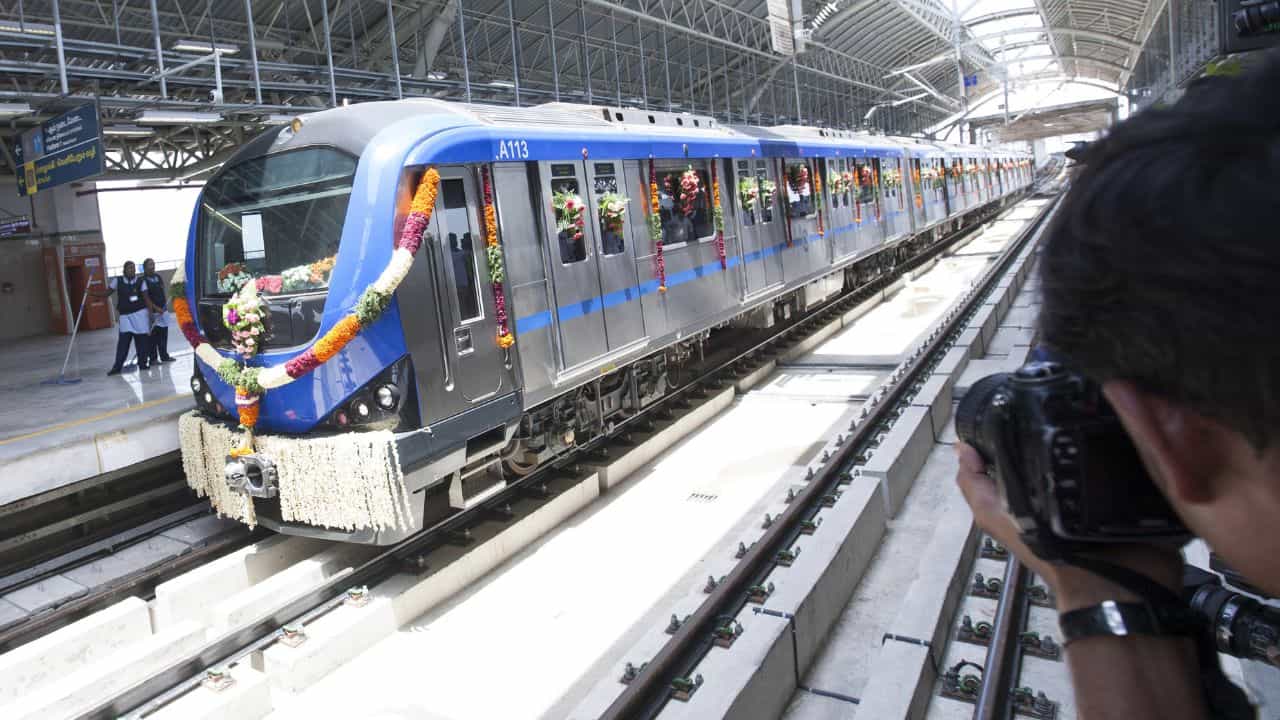Chennai Metro: കോയമ്പത്തൂരിനും മധുരയ്ക്കും മെട്രോ കിട്ടില്ല; പദ്ധതി നടപ്പാക്കില്ലെന്ന് അറിയിച്ച് കേന്ദ്രം, എന്തുകൊണ്ട്? Chennai Metro: കോയമ്പത്തൂരിനും മധുരയ്ക്കും മെട്രോ കിട്ടില്ല; പദ്ധതി നടപ്പാക്കില്ലെന്ന് അറിയിച്ച് കേന്ദ്രം, എന്തുകൊണ്ട്?