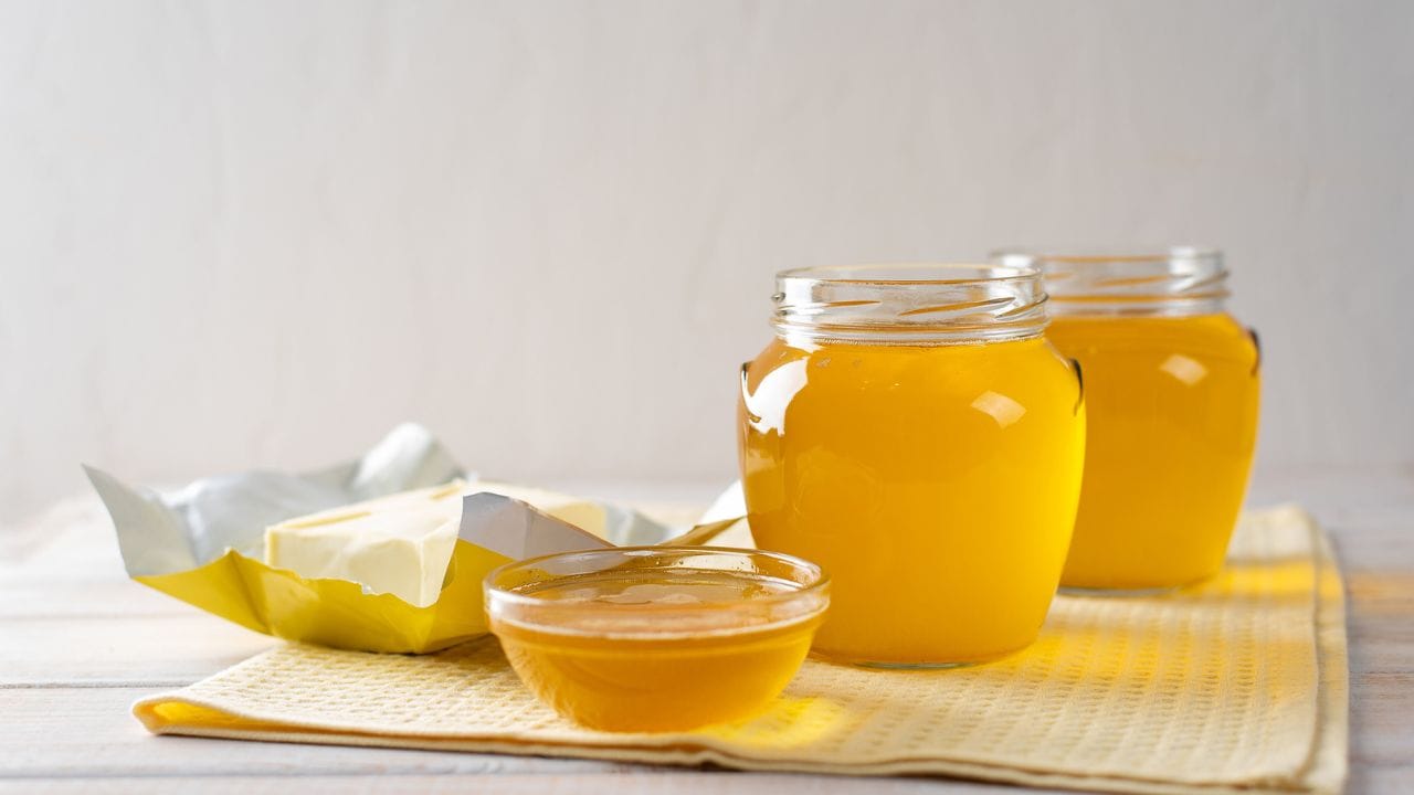 ദഹന സംബന്ധമായ പ്രശ്നങ്ങളുള്ളവർ നെയ്യ് കഴിക്കാതിരിക്കുന്നതാണ് നല്ലത്. ഇത് പലവിധത്തിലുള്ള ബുദ്ധിമുട്ടുകൾക്ക് കാരണമാകും.